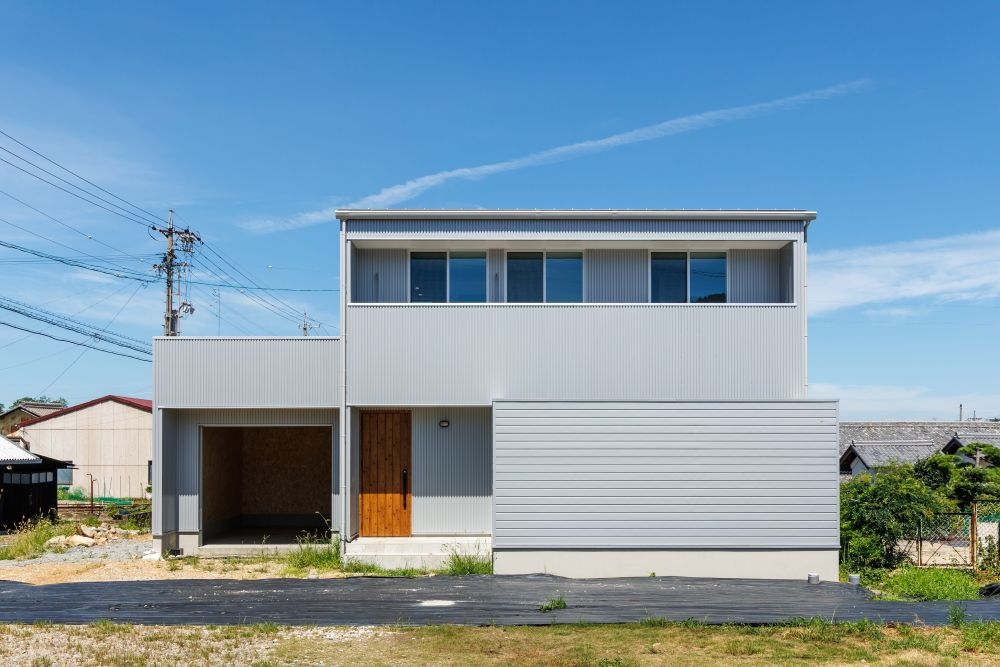 【施工事例紹介】90年代アメリカンな雰囲気漂うPOPなインテリアが魅力の新邸をご紹介！  