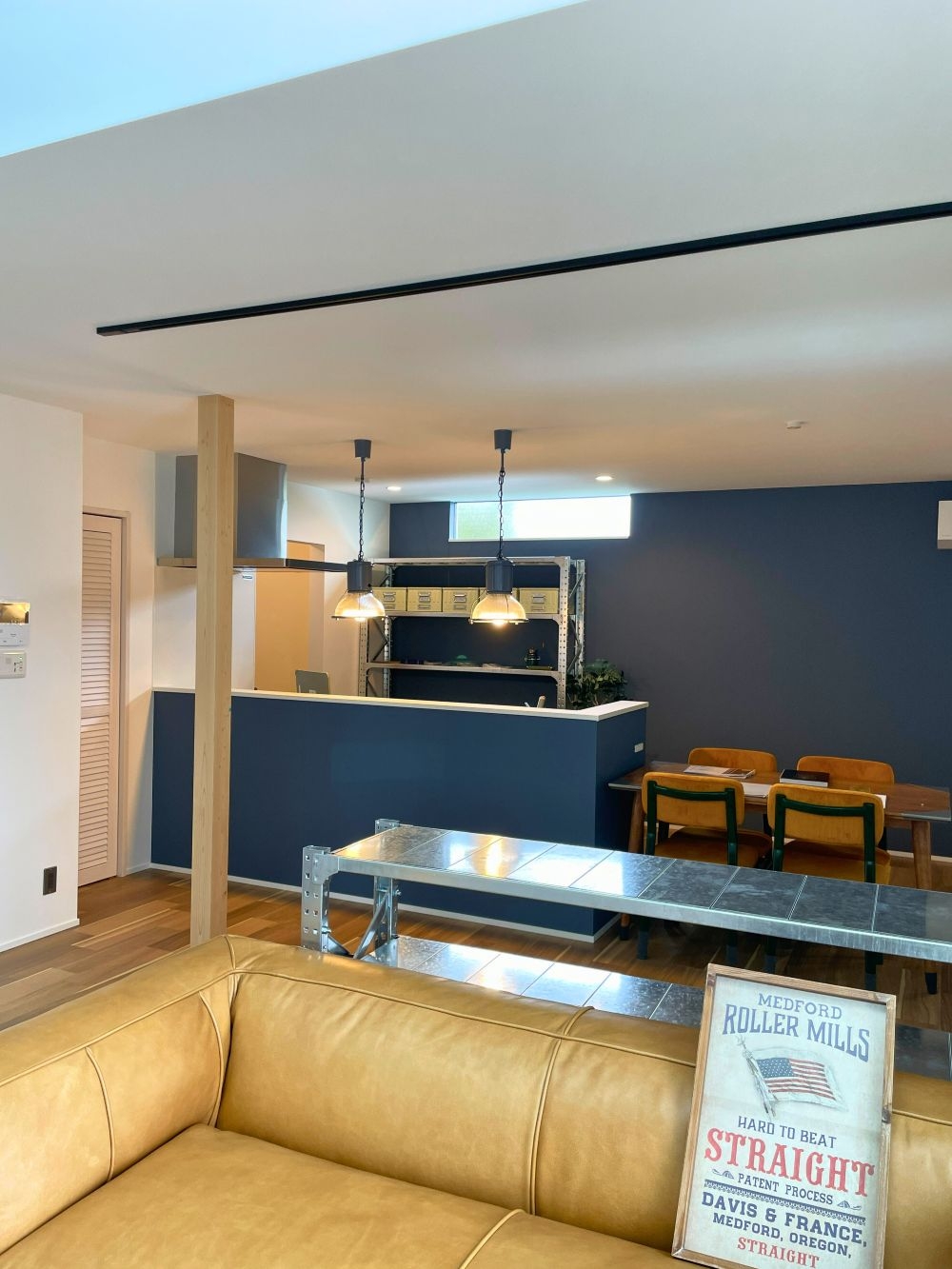 DULTONに囲まれたアメリカンカジュアルハウス！バイク用ガレージがリビングから見える家の見学会in小牧